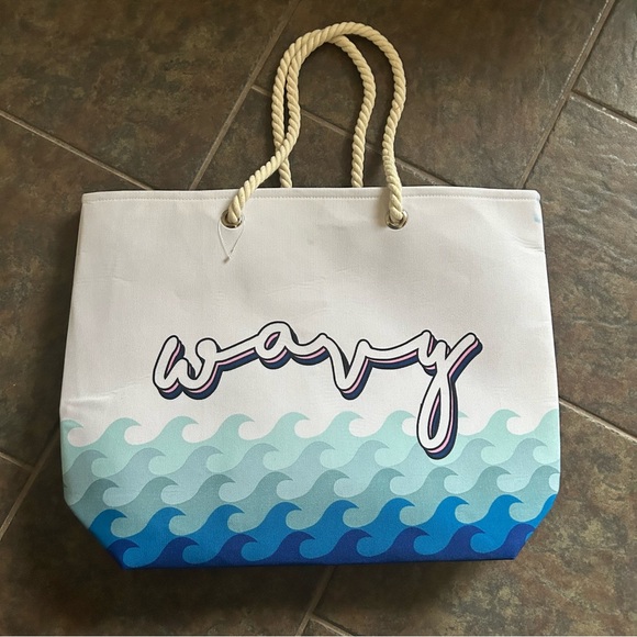 Beach or Pool Bag NWOT - Picture 2 of 4